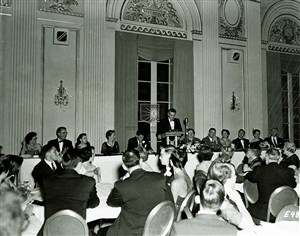 Image description is not available for 1955.056